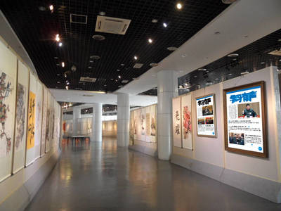畫框也能觸控點(diǎn)播 當(dāng)藝術(shù)遇上未來科技，展覽策劃的新革命